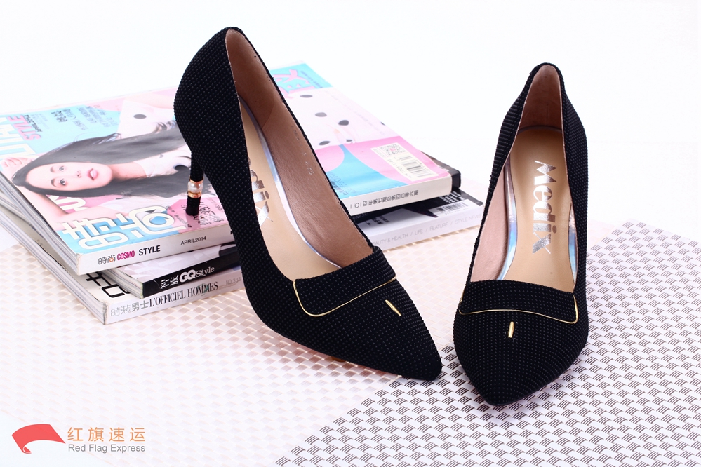 16393588424151.jpg 攝圖網_500766859_高跟鞋(企業商用)_副本.jpg