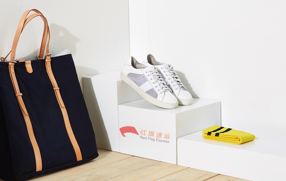 16543097528419.jpg 攝圖網_500512259_配飾鞋包靜物(企業商用)_副本.jpg